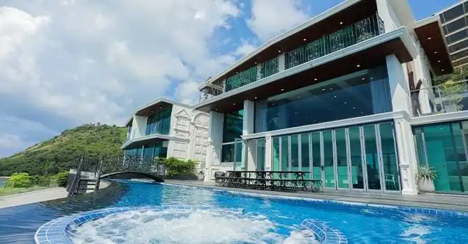 Nai Harn Phuket Luxury Villas